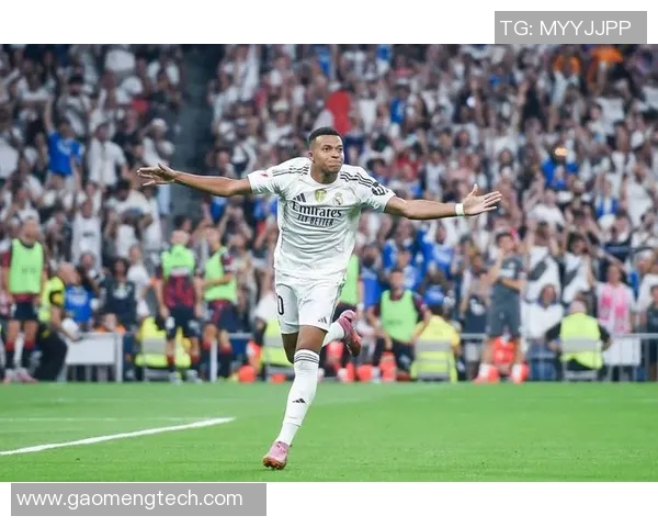 西甲官方宣布对姆巴佩处罚三场禁赛并处以巨额罚款引发巴萨球迷愤怒抗议